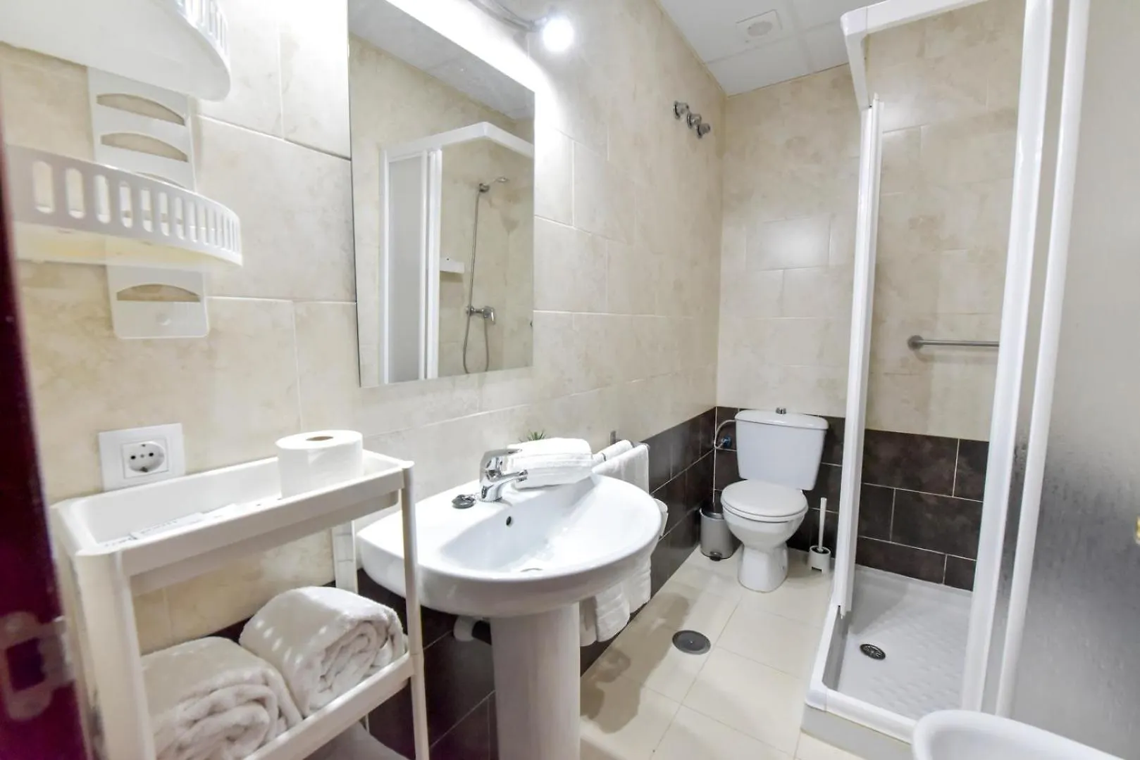 Apartamentos Economicos | 10 Minutos Sevilla | 1A Alcala del Rio Spain