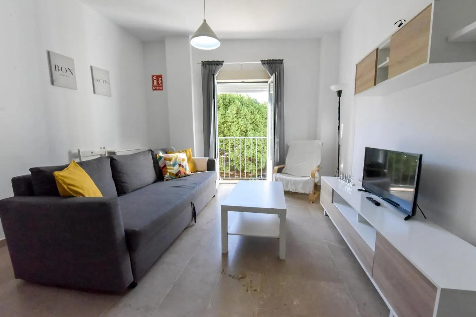 Apartamentos Economicos | 10 Minutos Sevilla | 1A contacts